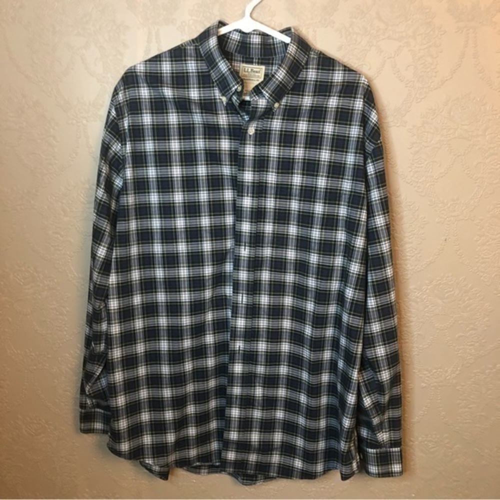 LL Bean Plaid button down Traditional Fit L great condition